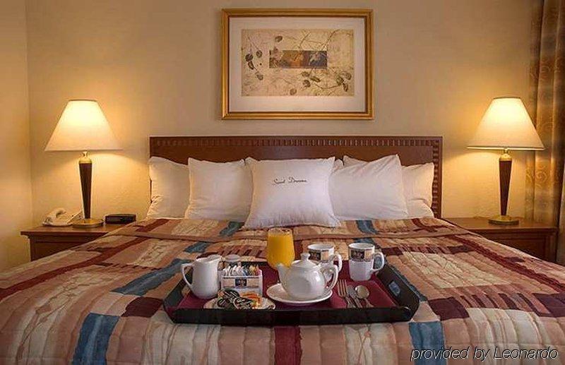 Doubletree By Hilton Seattle Airport/southcenter Hotel 3*