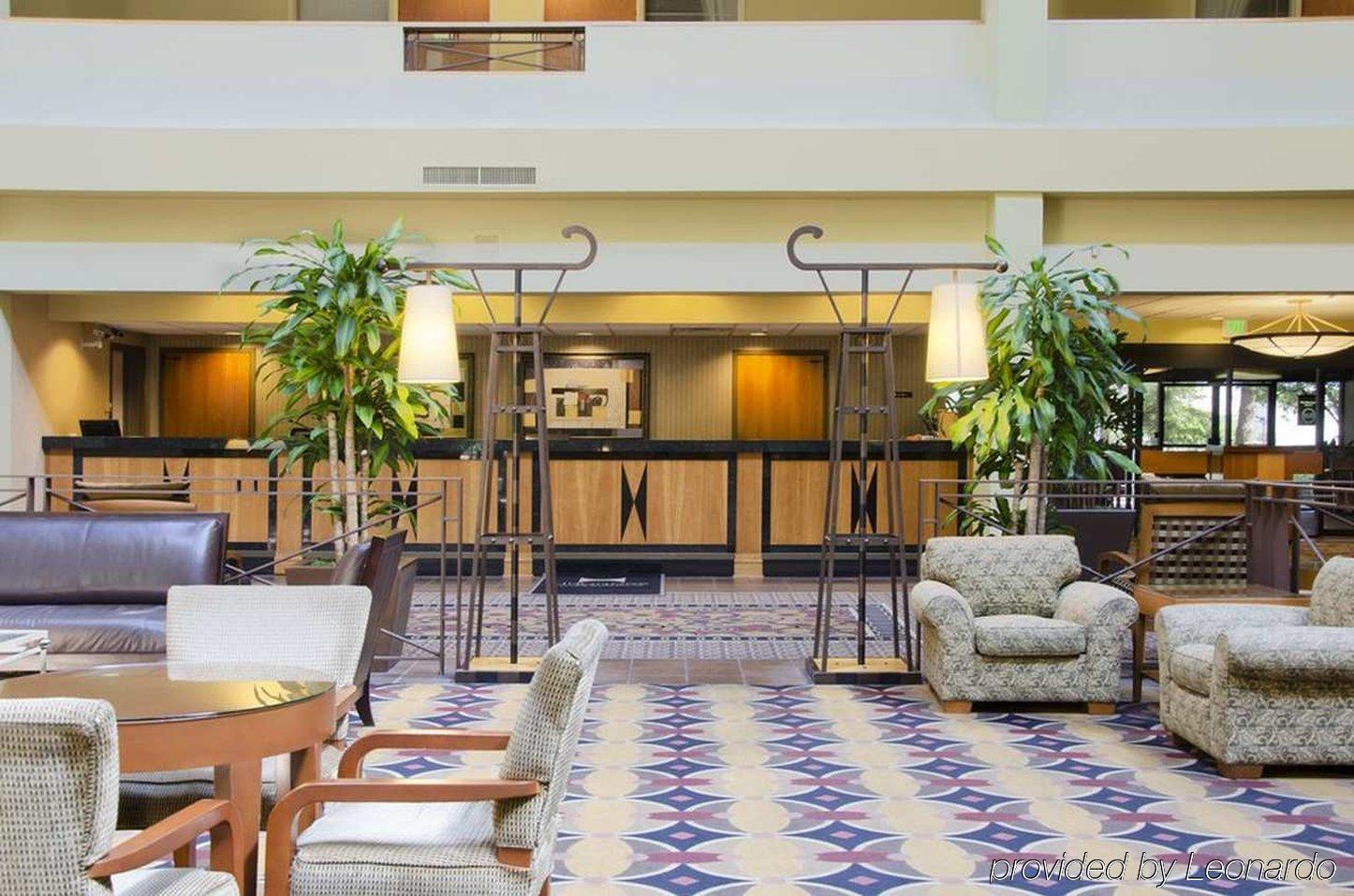 Doubletree By Hilton Seattle Airport/southcenter Hotel