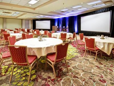 Doubletree By Hilton Seattle Airport/southcenter Hotel
